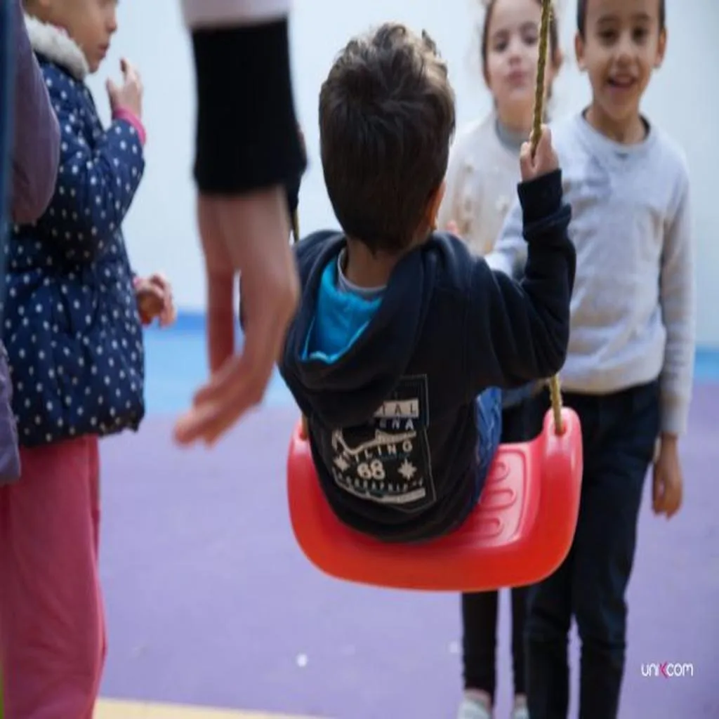 children_swing_1024x1024
