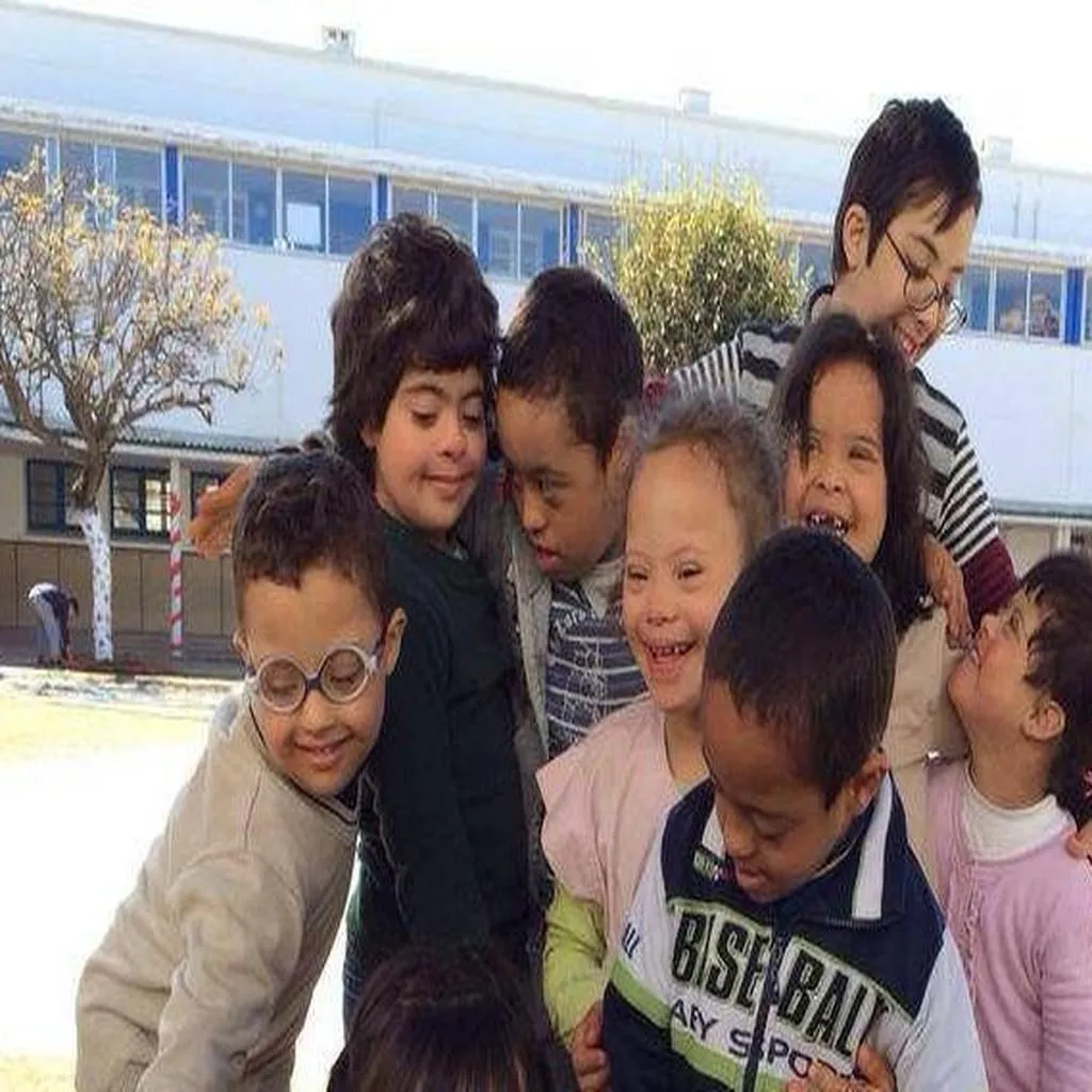 kids_group_1024x1024